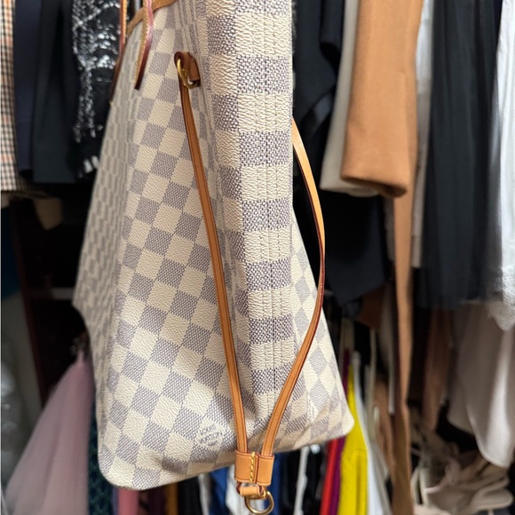 Louis Vuitton Checkered Tote with Tan Leather - Picture 3 of 16